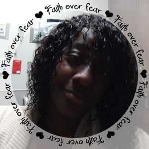 Meet your Posher, Riri